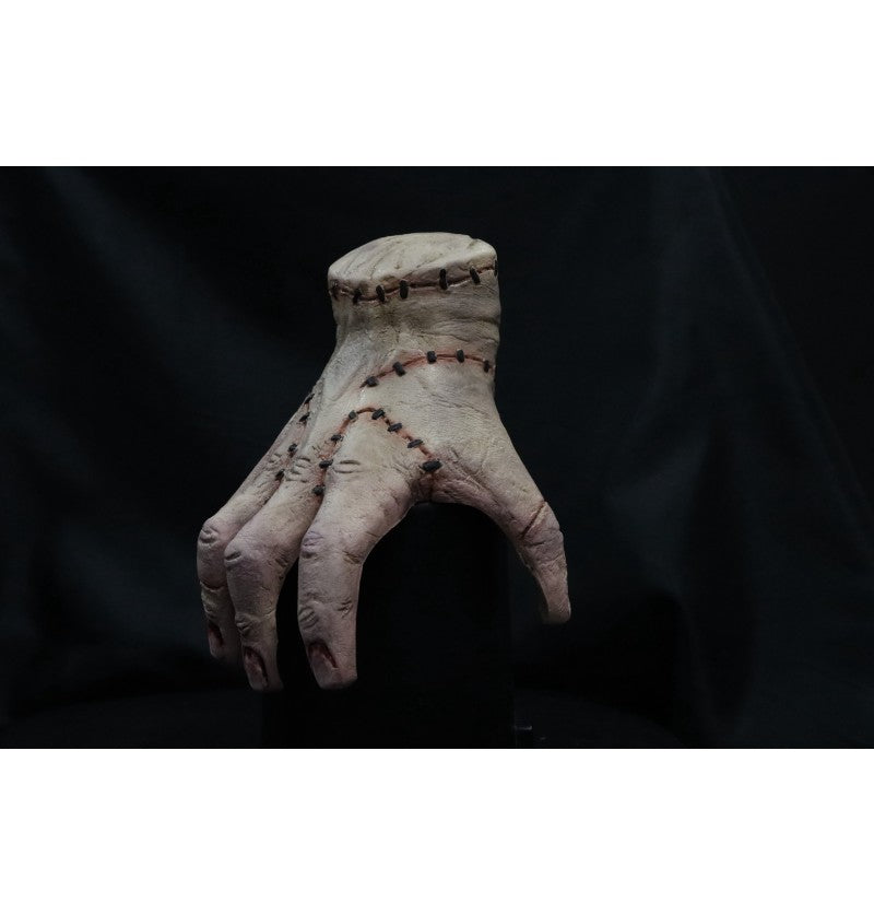 Χέρι Thing – Wednesday Addams