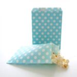 Γαλάζιο πουά σακουλάκι για δωράκια