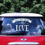 Αυτοκόλλητο αυτοκινήτου γάμου "All you need is love"