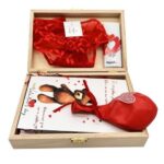 Κουτί Βαλεντίνου με δωράκια για εκείνη