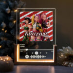 Χριστουγεννιάτικο LED Φωτιστικό με τραγούδι "Huntrix - Golden"