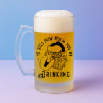 Χριστουγεννιάτικο Ποτήρι Μπύρας – He Sees How Much You’re Drinking